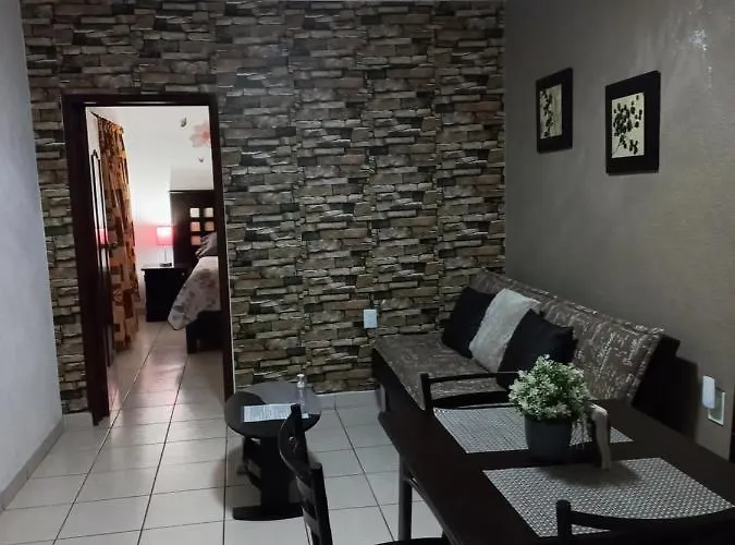 Apartment Comodo & Confortable Apartamento. 5 Minutos Del Aeropuerto *